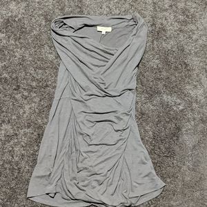 Ruched scoop neck sleeveless t